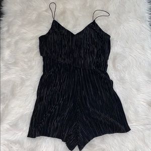 BLACK ROMPER